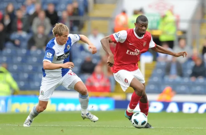 Framed Print : Abou Diaby (Arsenal) Morten Gamst Pedersen (Blackburn). Blackburn Rovers 1: 2 Arsenal