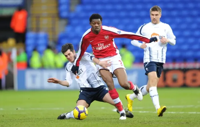 Framed Print : Abou Diaby (Arsenal) Tamir Cohen (Bolton). Bolton Wanderers 0: 2 Arsenal