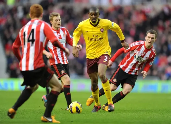 Framed Print : Abou Diaby Battles Past Sunderland's Larsson, Gardner, and Colback Framed Print : Abou Diaby Battles Past Sunderland's Larsson, Gardner, and Colback
