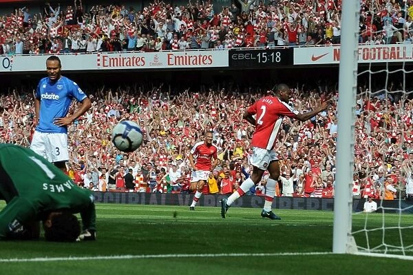 Abou Diaby celebrates scoring the 1st Arsenal goal
