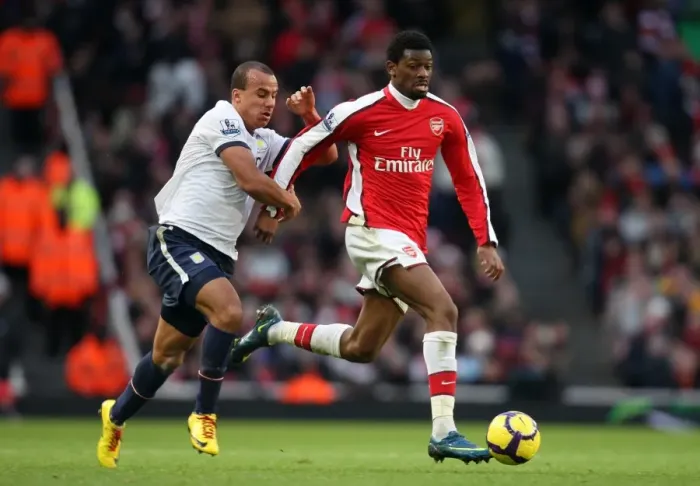 Framed Print : Abou Diaby and Gabriel Agbonlahor Clash in Arsenal's 3-0 Victory over Aston Villa, Barclays Premier League, Emirates Stadium (December 2009) Framed Print : Abou Diaby and Gabriel Agbonlahor Clash in Arsenal's 3-0 Victory over Aston Villa, Barclays Premier League, Emirates Stadium (December 2009)