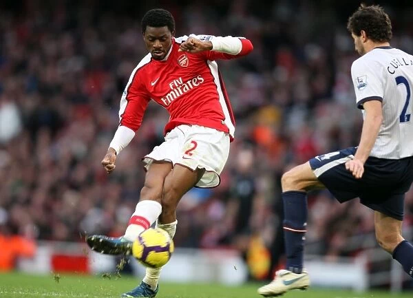 Abou Diaby scores Arsenals 3rd goal past Carlos Cuellar (Villa). Arsenal 3