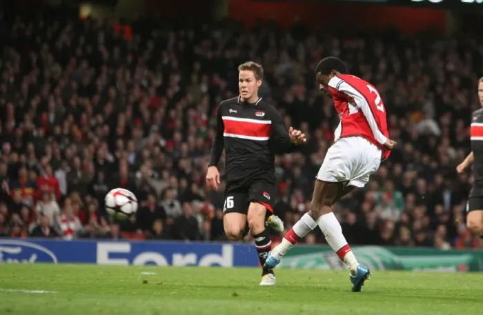 Framed Print : Abou Diaby scores Arsenals 4th goal as Niklas Moisander