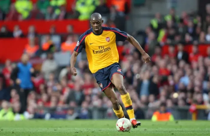 Framed Print : Abou Diaby's Determined Performance in Arsenal's 1:0 Semi-Final Loss to Manchester United in the UEFA Champions League at Old Trafford, April 29, 2009