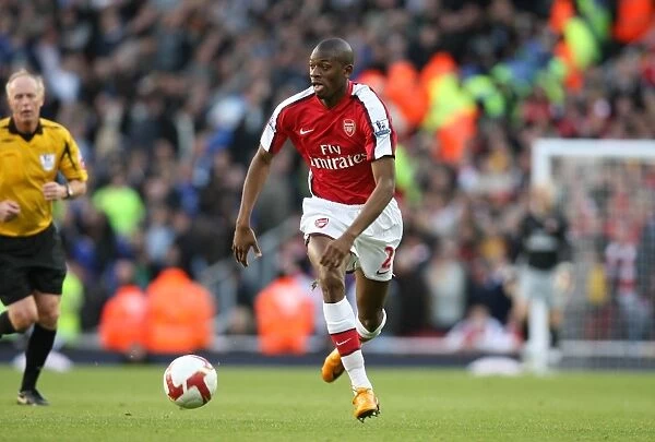 Abu Diaby in Action: Arsenal's 3:1 Victory over Everton, Emirates Stadium, 2008