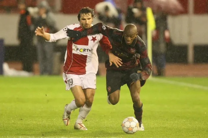 Framed Print : Abu Diaby (Arsenal) Matej Krajcik (Slavia Prague)