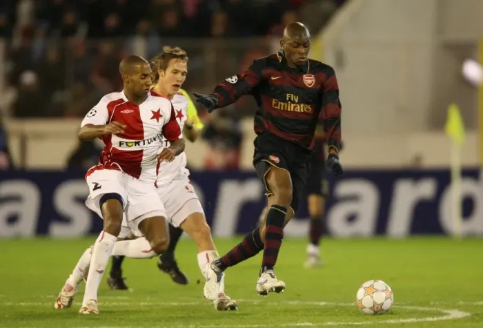 Framed Print : Abu Diaby (Arsenal) Mickael Tavares (Slavia Prague) Framed Print : Abu Diaby (Arsenal) Mickael Tavares (Slavia Prague)
