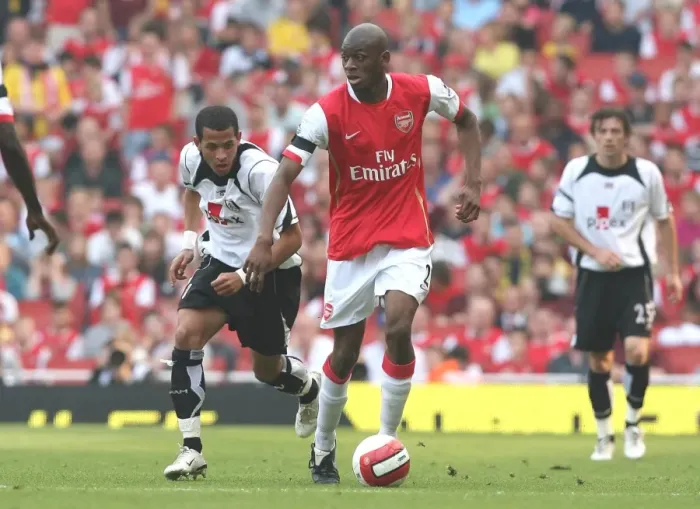 Framed Print : Abu Diaby and Liam Rosenior in Action: Arsenal's 3-1 Victory over Fulham, Emirates Stadium, 2007