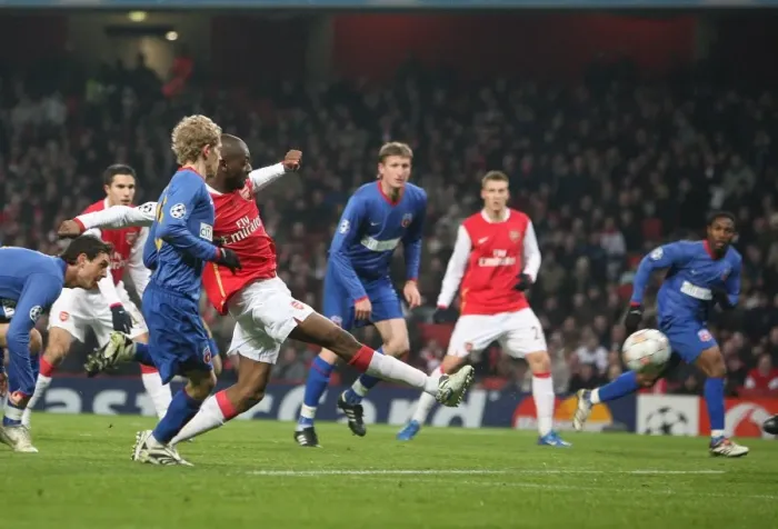 Framed Print : Abu Diaby shoots past Bucuresti keeper Robinson Zapata to score the 1st Arsenal goal Framed Print : Abu Diaby shoots past Bucuresti keeper Robinson Zapata to score the 1st Arsenal goal