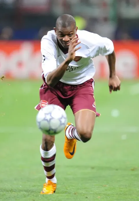 Framed Print : Abu Diaby's Brilliant Performance: Arsenal's 2-0 Victory Over AC Milan in Champions League (2008)