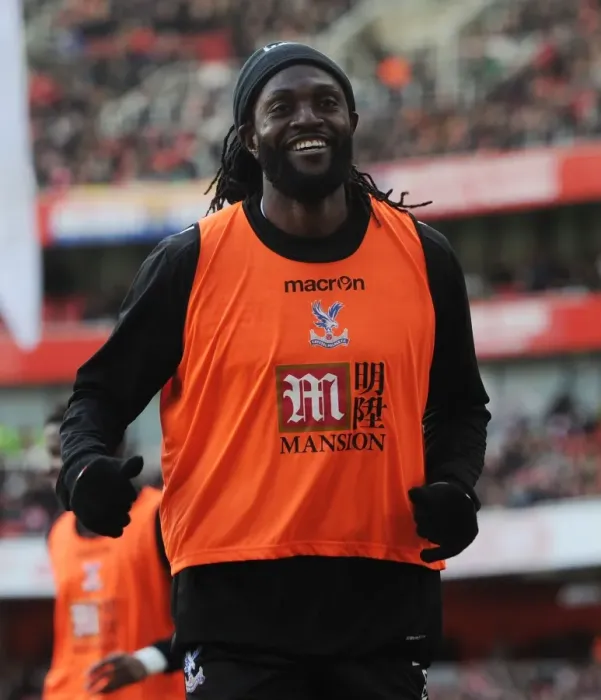 Framed Print : Adebayor Returns: Arsenal vs Crystal Palace Clash (2015-16) Framed Print : Adebayor Returns: Arsenal vs Crystal Palace Clash (2015-16)