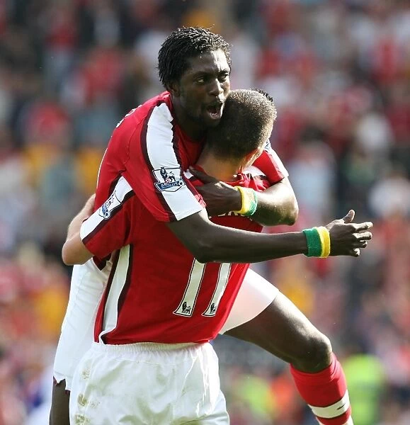 Adebayor and van Persie: Double Trouble - Arsenal's Unstoppable Duo Celebrates Goals Against Blackburn (0:4)