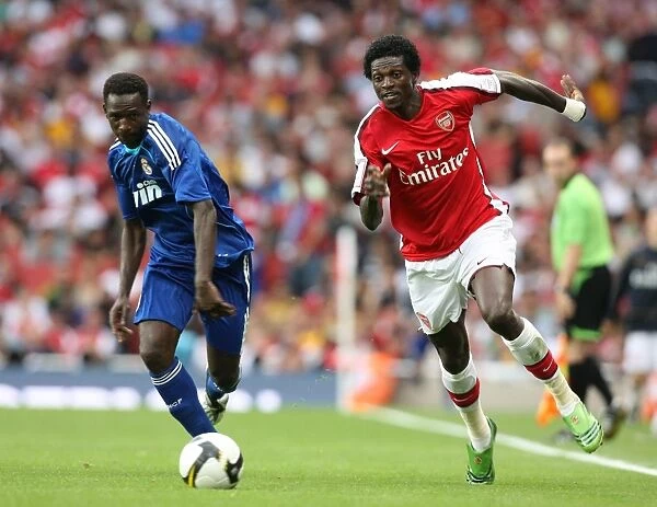 Adebayor vs. Diarra: Arsenal's Edge in the Emirates Cup Clash, 2008