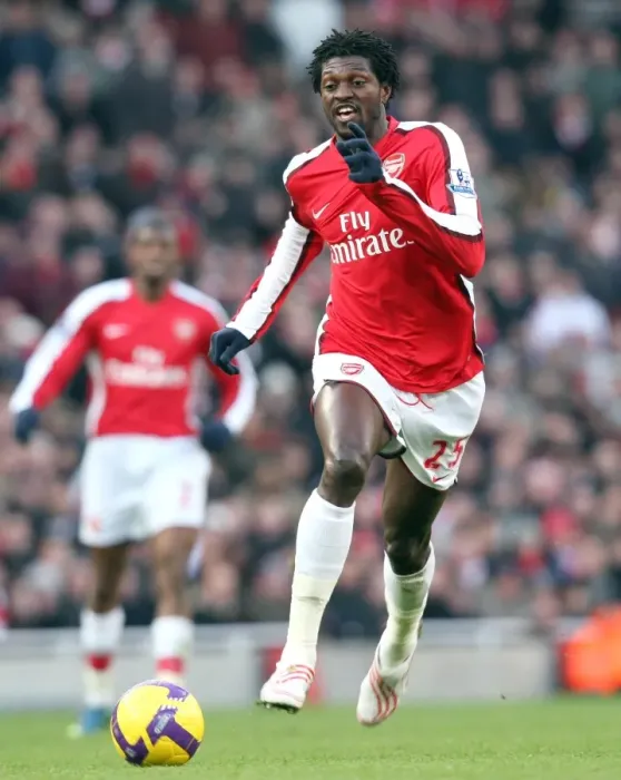 Framed Print : Adebayor's Decisive Strike: Arsenal's 1-0 Victory Over Portsmouth in the Barclays Premier League (December 28, 2008)