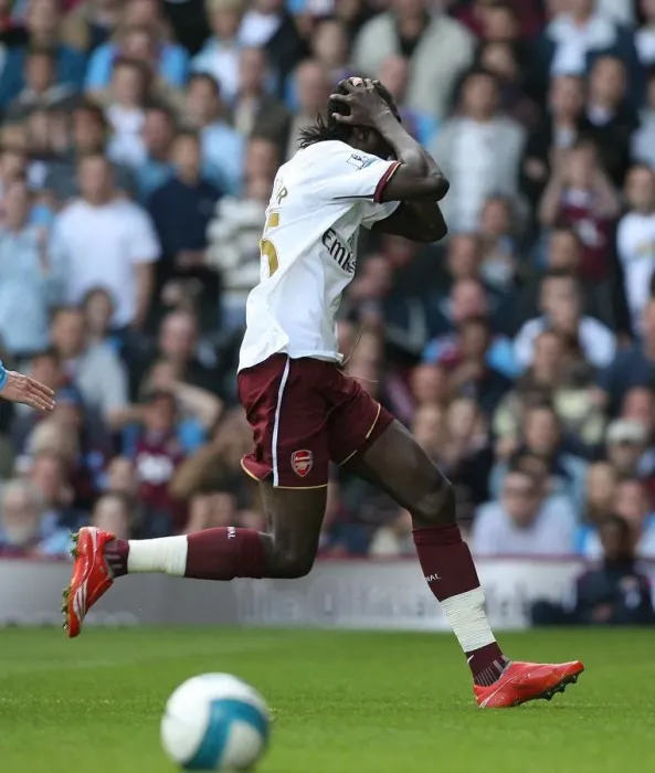 Framed Print : Adebayor's Goal: Arsenal's 1-0 Victory over West Ham, Barclays Premier League (2007) Framed Print : Adebayor's Goal: Arsenal's 1-0 Victory over West Ham, Barclays Premier League (2007)