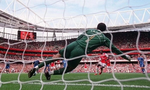 Adebayor's Penalty: Arsenal Takes the Lead 3-1 vs. Portsmouth, 2007