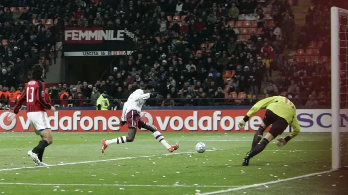 Framed Print : Adebayor's Stunner: Arsenal's 2-0 Victory Over Milan in Champions League