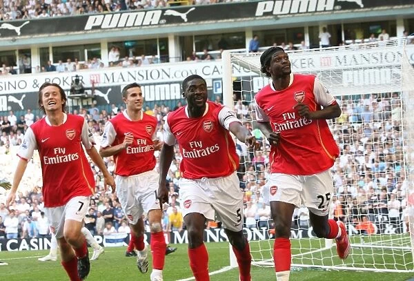 Adebayor's Stunner: Arsenal's Triumphant 3-1 Over Tottenham (15 / 9 / 07)