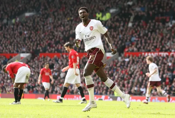 Framed Print : Adebayor's Thrilling Goal: Arsenal's Comeback at Old Trafford (2:1)