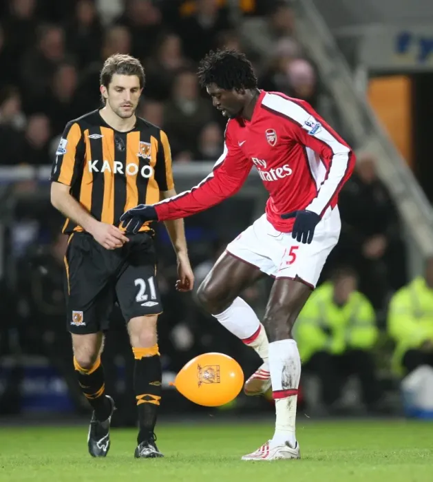 Framed Print : Adebayor's Triumph: Arsenal's 3-1 Victory Over Hull City, January 17, 2009