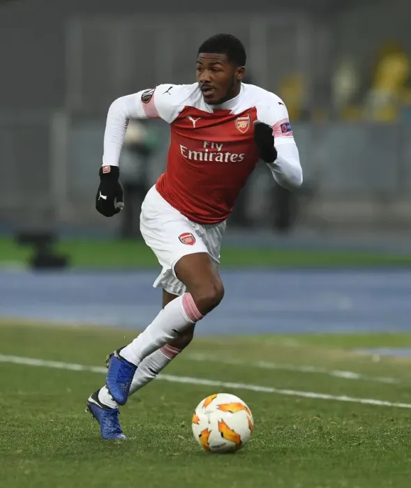 Framed Print : Ainsley Maitland-Niles in Action for Arsenal against Vorskla Poltava in UEFA Europa League Framed Print : Ainsley Maitland-Niles in Action for Arsenal against Vorskla Poltava in UEFA Europa League