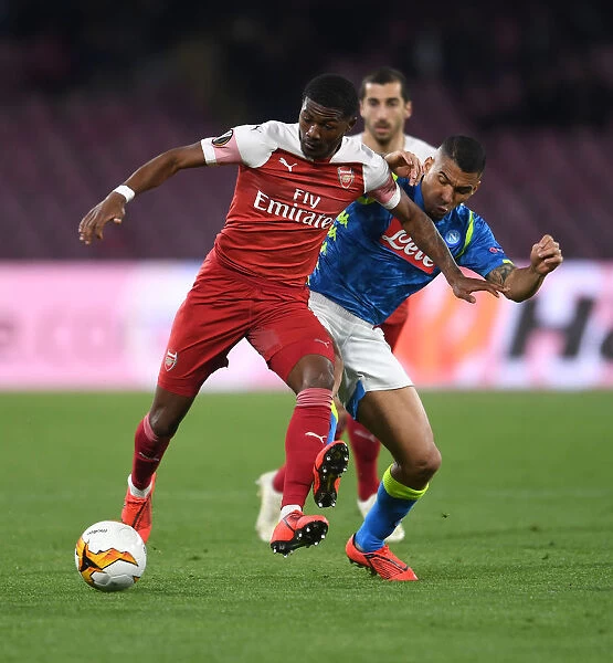 Ainsley Maitland-Niles Dodges Allan: Napoli vs. Arsenal - UEFA Europa League Quarterfinal