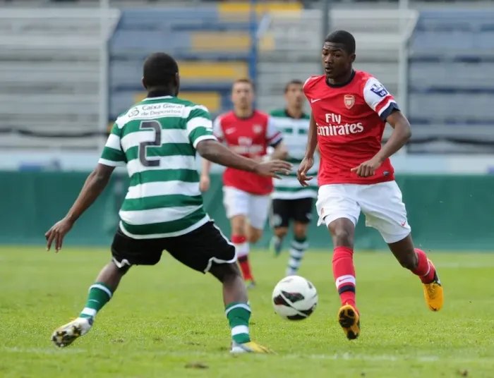 Framed Print : Ainsley Maitland-Niles vs. Mauro Riquicho: Arsenal U19 vs. Sporting Lisbon U19 - NextGen Series 3rd Place Play Off, Italy, 2013
