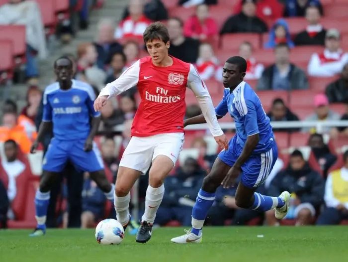 Framed Print : Alban Bunjaku (Arsenal) Jeremie Boga (Chelsea). Arsenal U18 1: 0 Chelsea U18