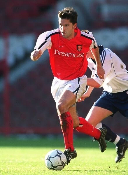 Alberto Mendez's Euphoric Goal: Arsenal Crushes Tottenham 4-0 in the FA Premier League Rivalry at Highbury (2001)