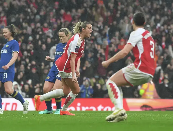 Framed Print : Alessia Russo's Brace: Arsenal Women Topple Chelsea Women in Super League Showdown at Emirates Stadium
