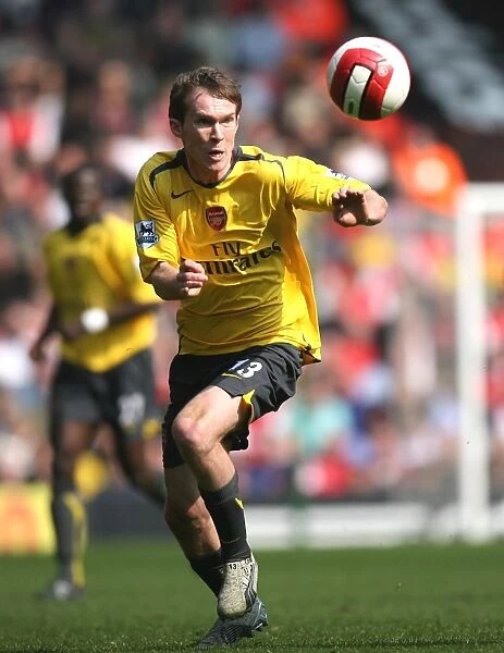 Alex Hleb in Action Against Liverpool: Arsenal's 4-1 Defeat at Anfield, March 2007