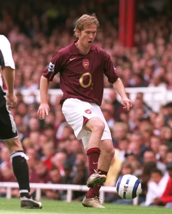 Framed Print : Alex Hleb (Arsenal). Arsenal 2: 0 Newcastle United. FA Premier League Framed Print : Alex Hleb (Arsenal). Arsenal 2: 0 Newcastle United. FA Premier League