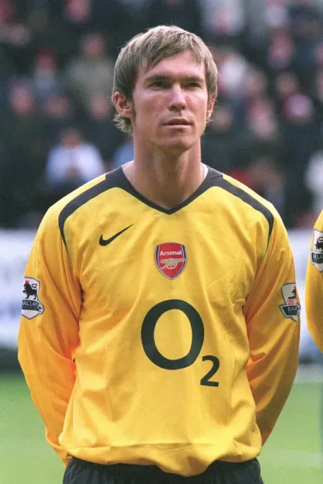 Framed Print : Alex Hleb (Arsenal). Charlton Athletic 0: 1 Arsenal. FA Premiership