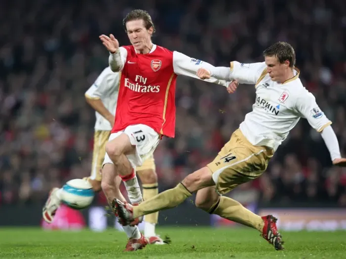 Framed Print : Alex Hleb (Arsenal) Robert Huth (Middlesbrough) Framed Print : Alex Hleb (Arsenal) Robert Huth (Middlesbrough)