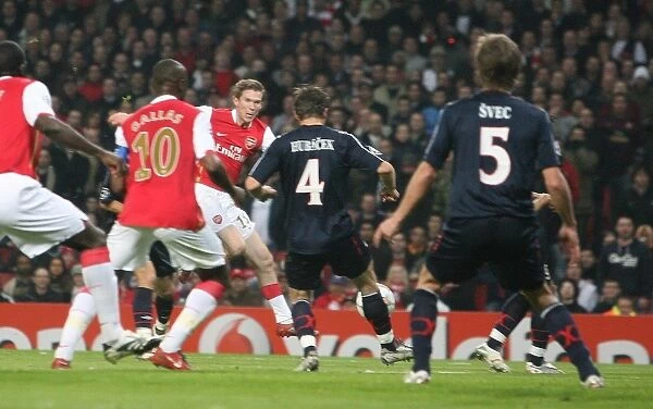 Alex Hleb shoots for Arsenals 2nd goal an own goal by David Hubacek (Slavia)
