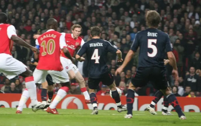 Framed Print : Alex Hleb shoots for Arsenals 2nd goal an own goal by David Hubacek (Slavia) Framed Print : Alex Hleb shoots for Arsenals 2nd goal an own goal by David Hubacek (Slavia)