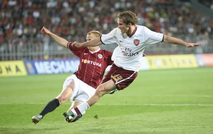 Framed Print : Alex Hleb shoots past Sparta goalkeeper Tomas Postulka to score the 2nd Arsenal goal Framed Print : Alex Hleb shoots past Sparta goalkeeper Tomas Postulka to score the 2nd Arsenal goal