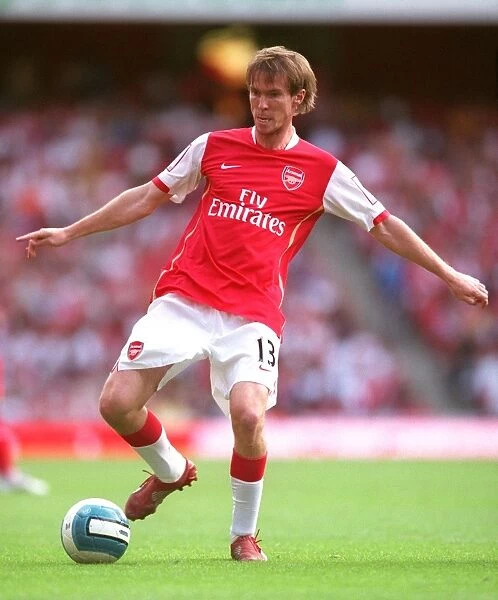 Alex Hleb's Stunner: Arsenal's 2-1 Win Over Paris Saint-Germain in Emirates Cup Opener