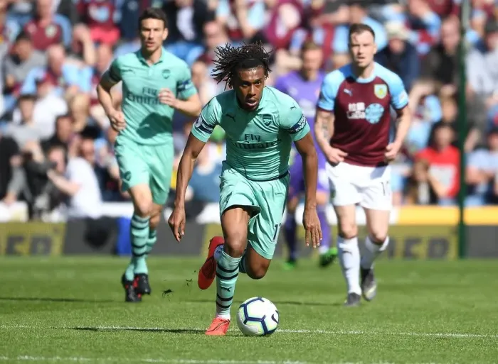Framed Print : Alex Iwobi in Action: Arsenal vs. Burnley (2018-19 Premier League)