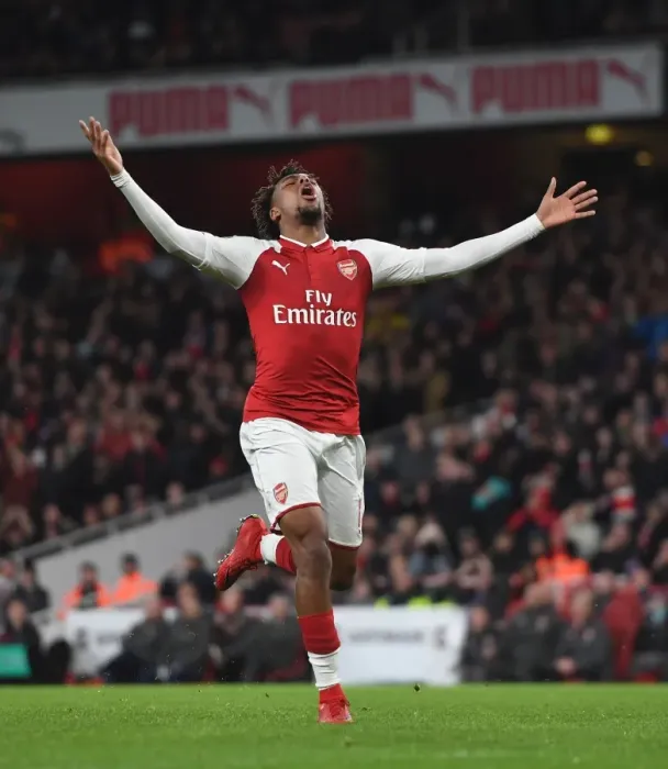 Framed Print : Alex Iwobi in Action: Arsenal vs. Chelsea - Carabao Cup Semi-Final
