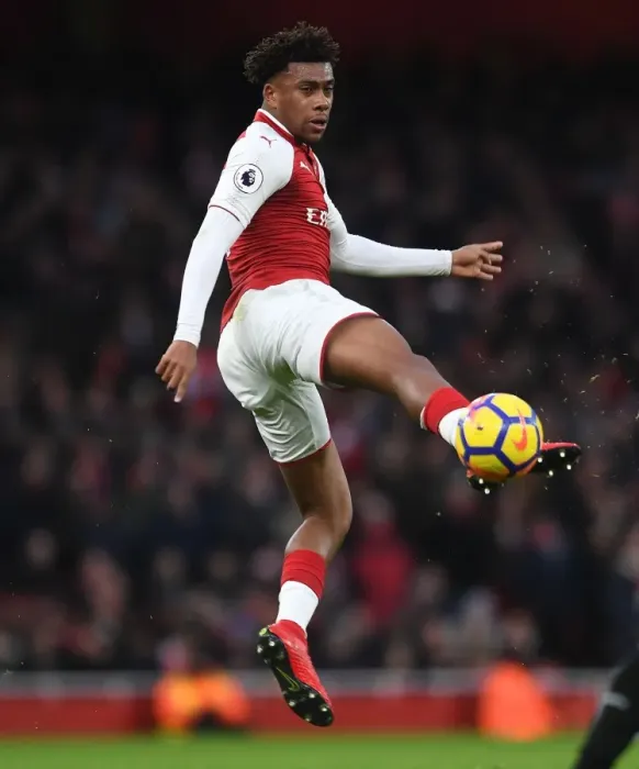 Framed Print : Alex Iwobi in Action: Arsenal vs. Newcastle United, Premier League 2017-18 Framed Print : Alex Iwobi in Action: Arsenal vs. Newcastle United, Premier League 2017-18