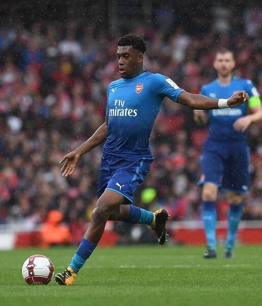 Alex Iwobi in Action: Arsenal vs SL Benfica at Emirates Cup 2017-18