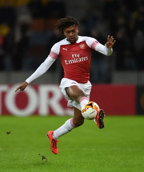 Framed Print : Alex Iwobi in Action: Arsenal's Europa League Battle at BATE Borisov (2019)