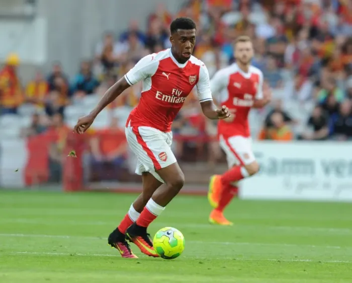 Framed Print : Alex Iwobi in Action: Arsenal's Pre-Season Friendly against RC Lens (2016-17)