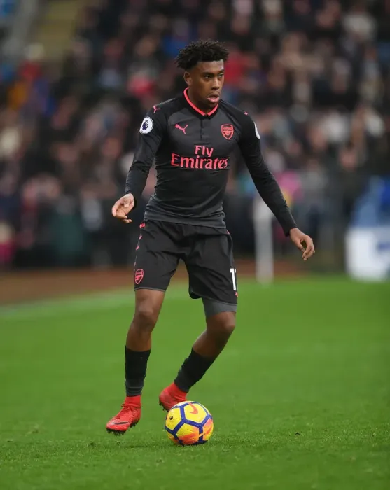 Framed Print : Alex Iwobi in Action: Burnley vs Arsenal, Premier League 2017-18 Framed Print : Alex Iwobi in Action: Burnley vs Arsenal, Premier League 2017-18