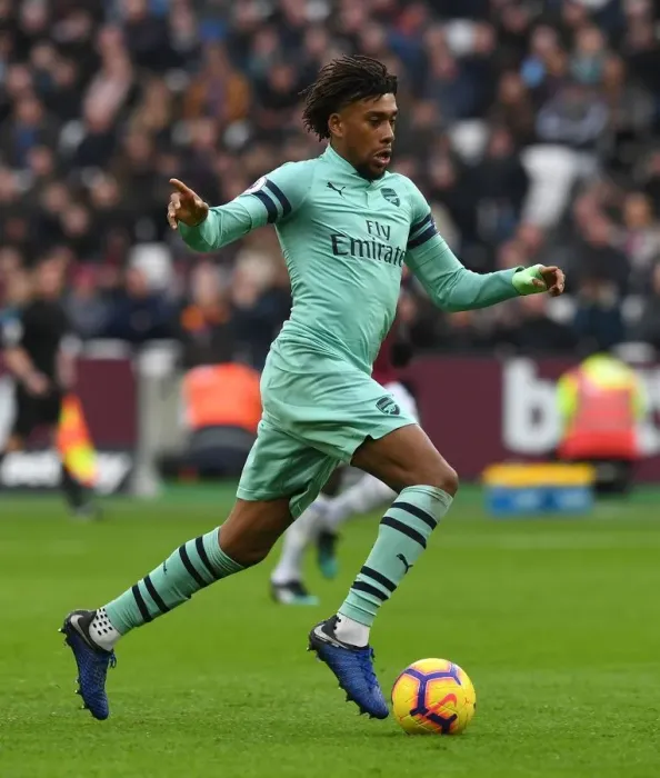 Framed Print : Alex Iwobi in Action: West Ham United vs. Arsenal FC, Premier League 2018-19 Framed Print : Alex Iwobi in Action: West Ham United vs. Arsenal FC, Premier League 2018-19