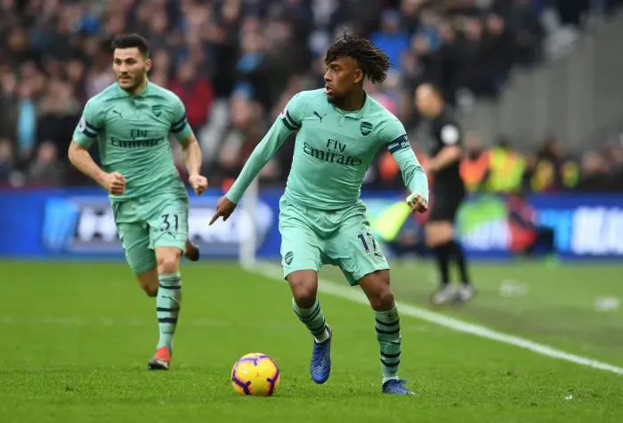 Framed Print : Alex Iwobi in Action: West Ham United vs Arsenal FC, Premier League 2018-19