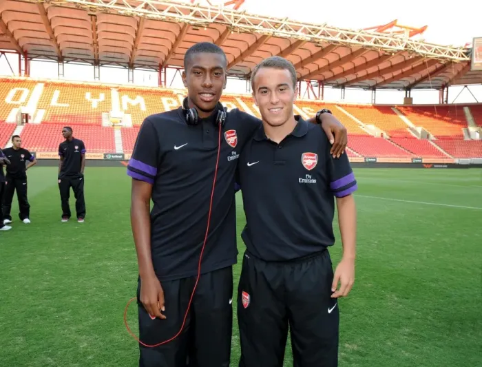 Framed Print : Alex Iwobi and Austin Lipman (Arsenal). Olympiacos U19 2: 0 Arsenal U19