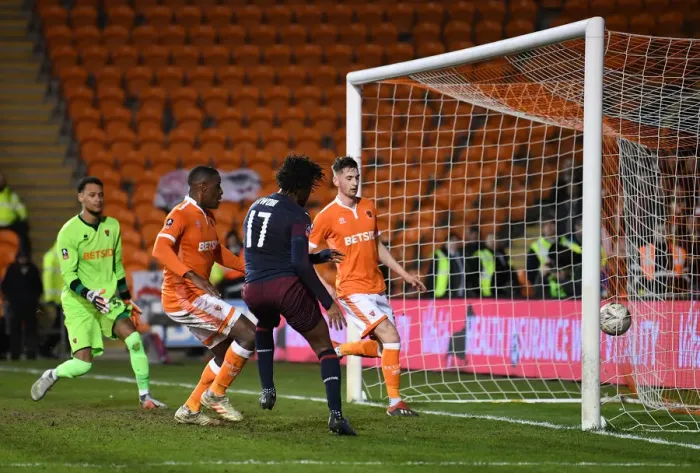 Framed Print : Alex Iwobi Scores Third Goal: Blackpool vs Arsenal, FA Cup 2019
