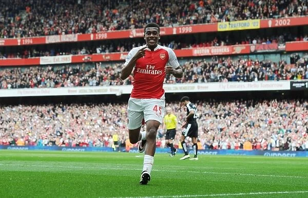 Alex Iwobi Scores His Second Goal: Arsenal's Victory Over Watford (April 2016)